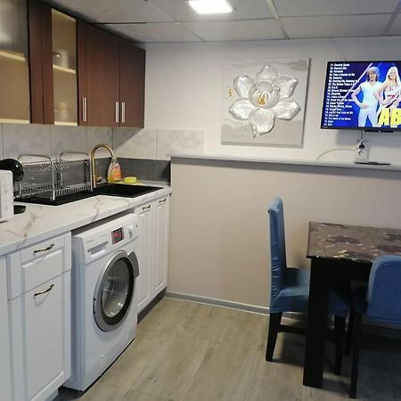 Апартамемт 3 Места С Кухня С Дворче Apartment Vratsa Ngoại thất bức ảnh