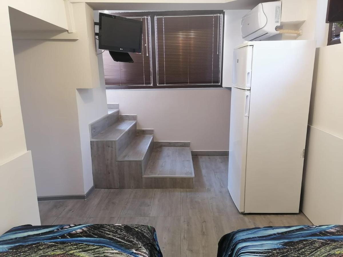 Апартамемт 3 Места С Кухня С Дворче Apartment Vratsa Ngoại thất bức ảnh